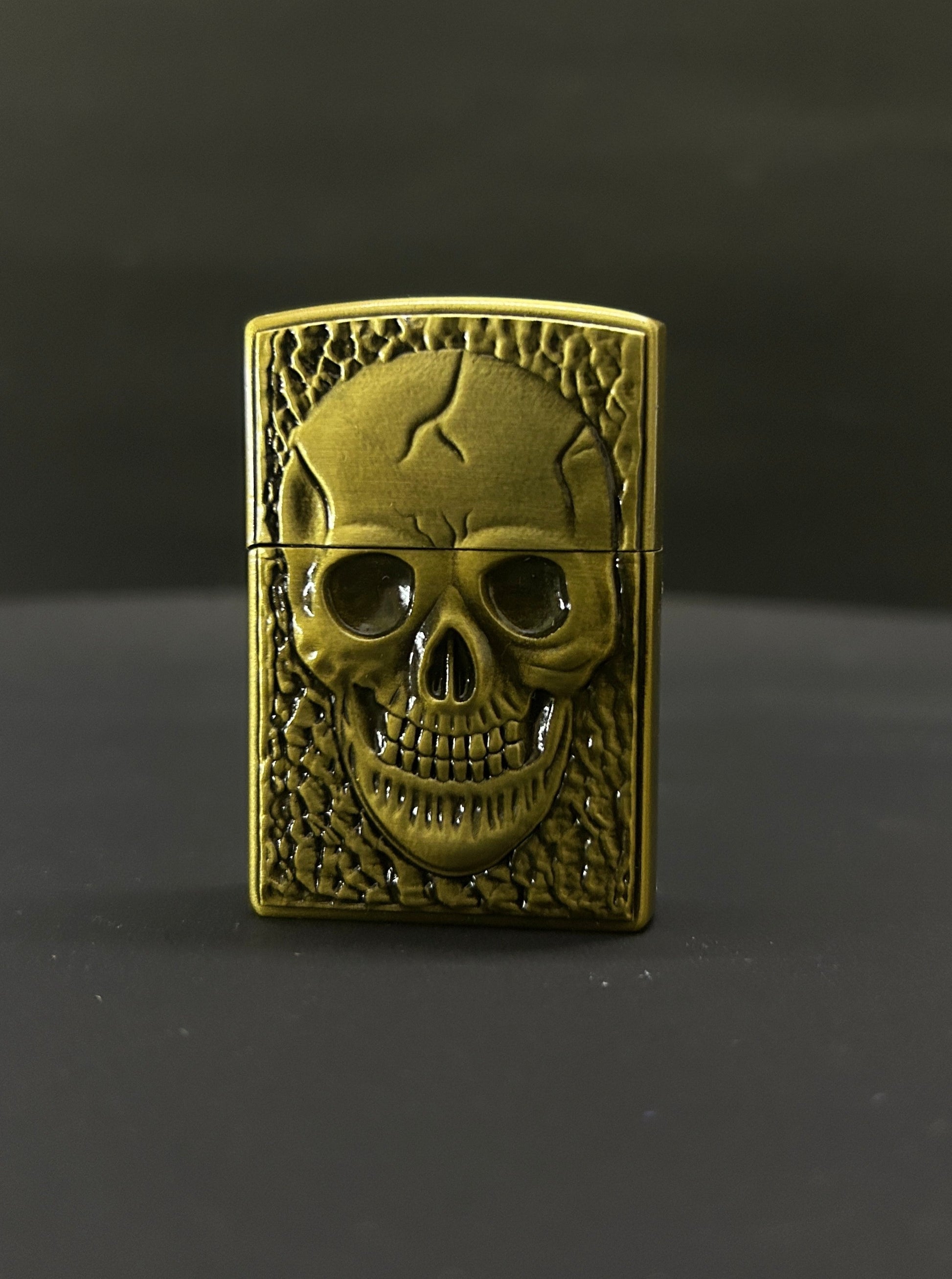 Skull head cigarette lighter